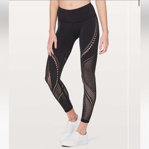 Lululemon Reveal Tight Precision 25” - Color: Black